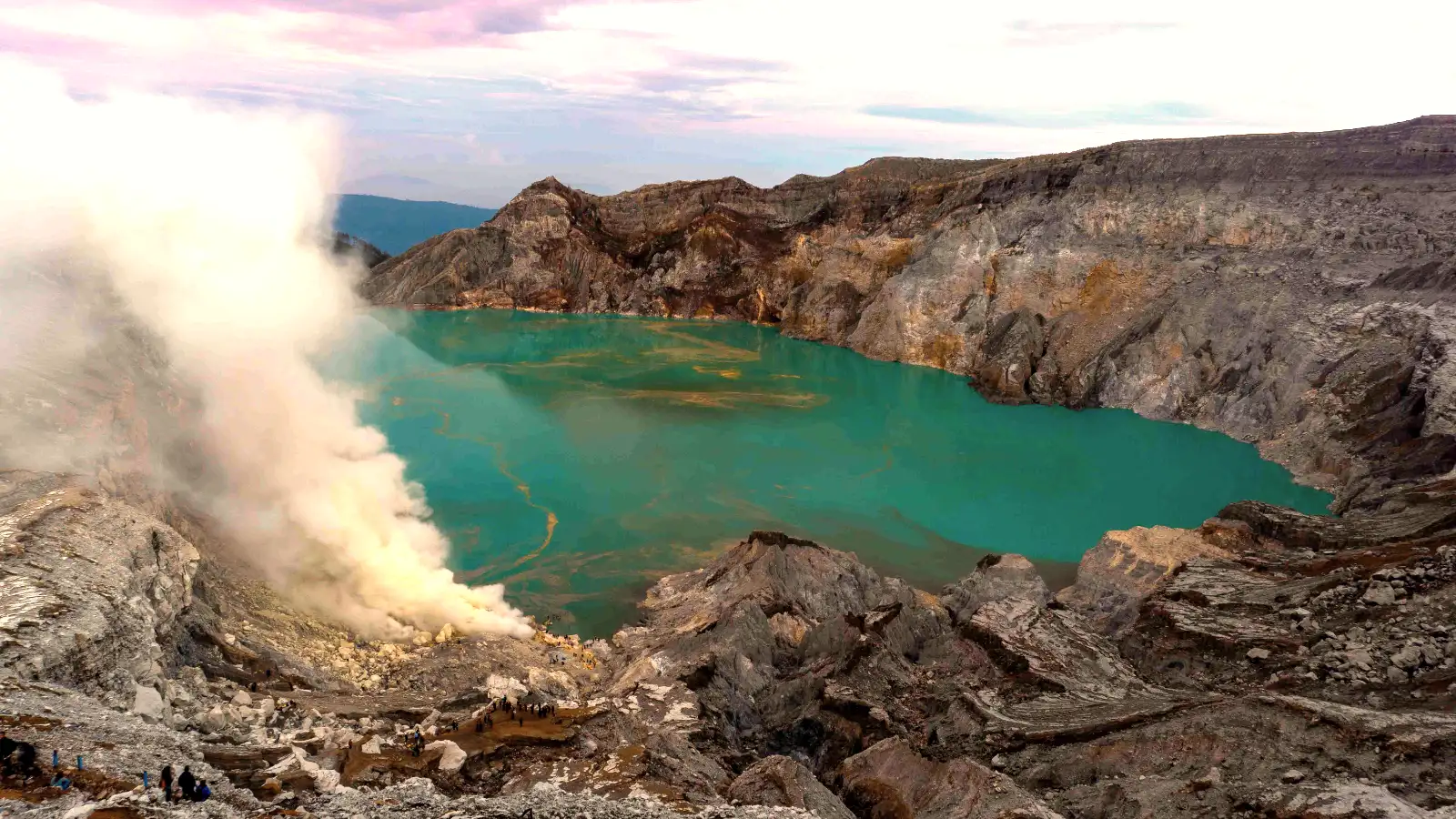 Bromo and Ijen Crater Tour Package