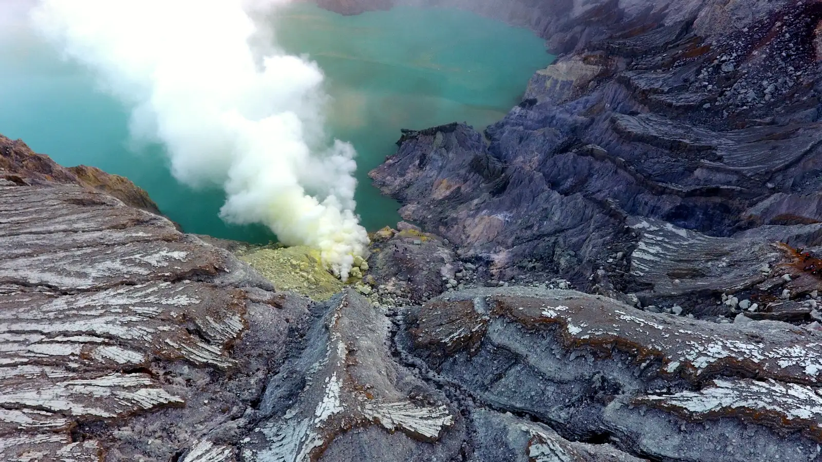Ijen Crater Tour