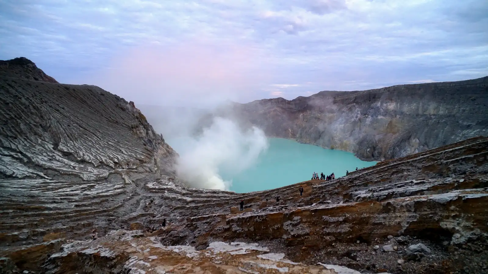 Ijen Crater Tour Package